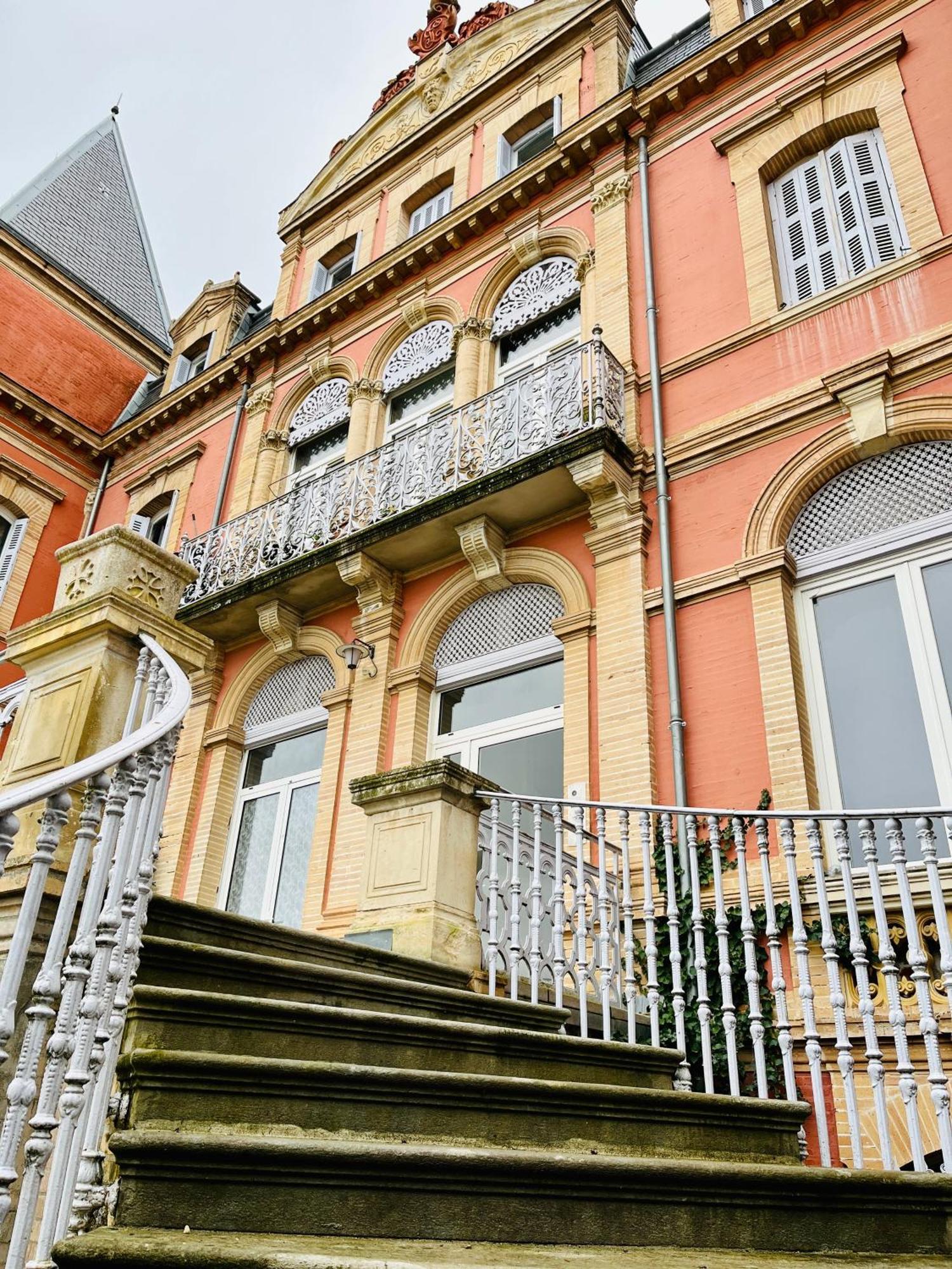 L'Antre Vue - Jacuzzi Au Chateau Belberaud Bagian luar foto